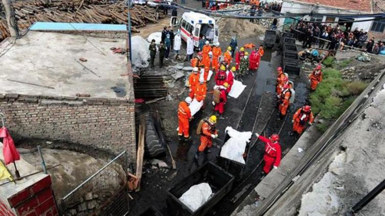 Tragedia en China: colapso de mina de carbón deja 19 muertos