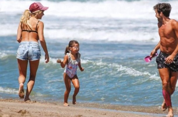 Laurita Fernández, Nicolás Cabré y Rufina disfrutan las playas de Mardel