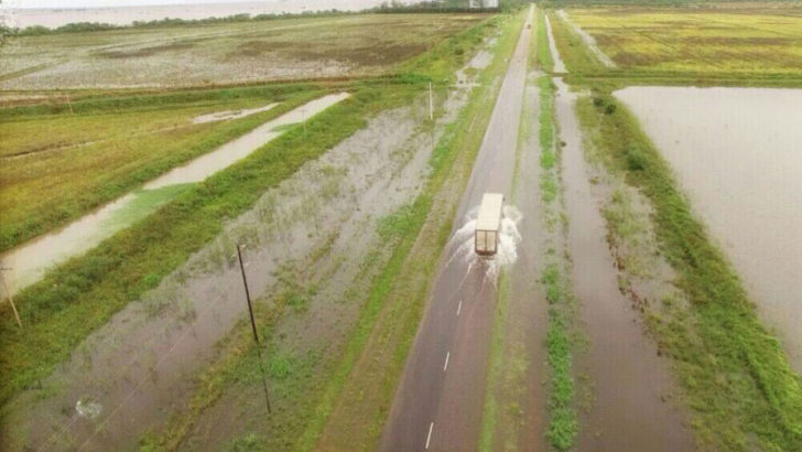 Conocé las rutas que aún continúan con agua en la calzada