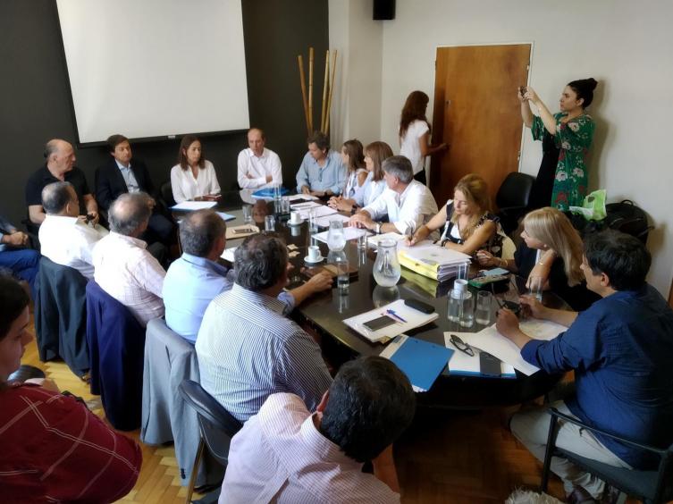 Planes de autos: Defensores del Pueblo de todo el país se reunieron con referentes de IGJ
