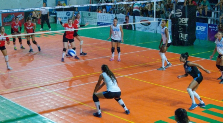Voley: Villa Dora se trajo una victoria de Rosario