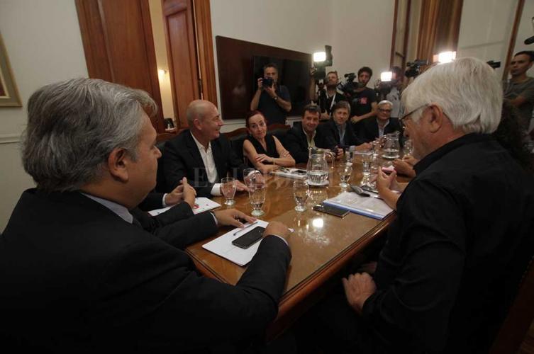 Comenzó la discusión por los salarios en la provincia 
