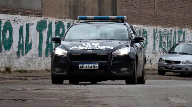 Condenaron a dos policías que robaban en el patrullero