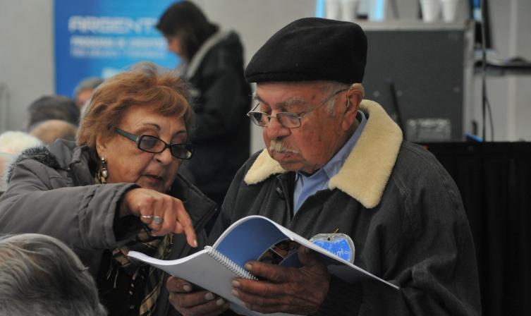 Jubilados, pensionados y AUH tendrán aumentos en marzo y junio