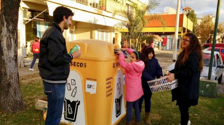 Jueves de Eco Canje en avenida Aristóbulo del Valle