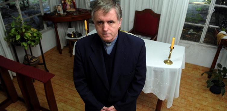 Ordenan incluir a Grassi en el Registro Genético de Violadores