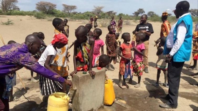 La Fundación de Messi donó para que chicos de África tengan agua y alimentos