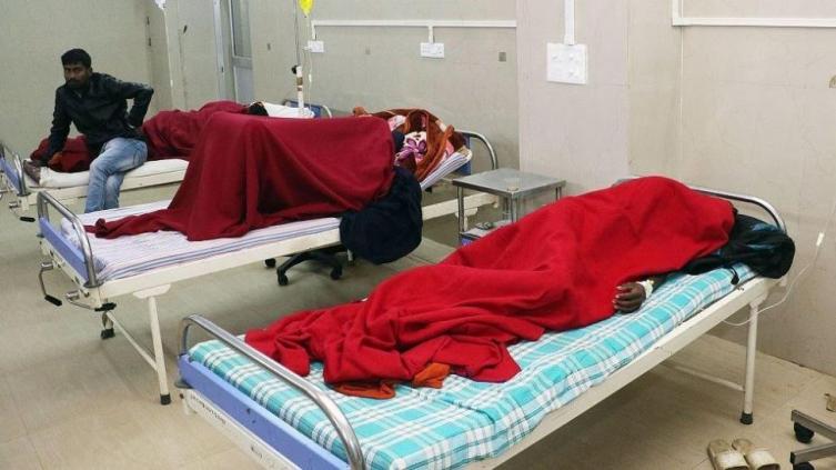 Más de 140 muertos por consumo de alcohol adulterado en la India