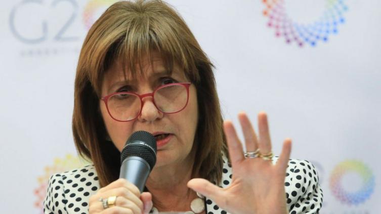 Bullrich proyecta que el registro de ADN incluya a todos los habitantes del país
