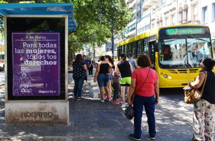 Transporte gratuito para la mujer en su día