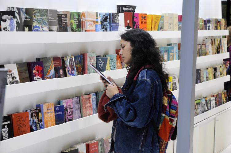 Comenzó la recepción de libros, discos y películas para su stand  