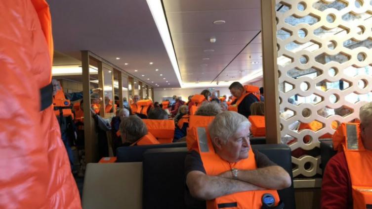 Al menos 1300 personas quedaron varadas en un crucero en las costas de Noruega