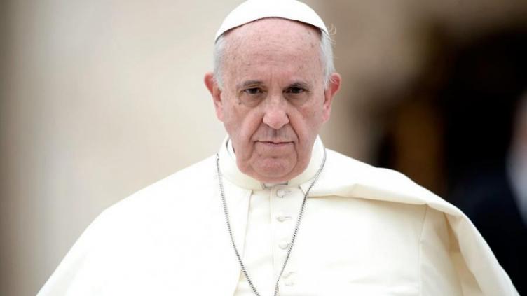 Por decreto, Francisco endureció las leyes contra la pederastia