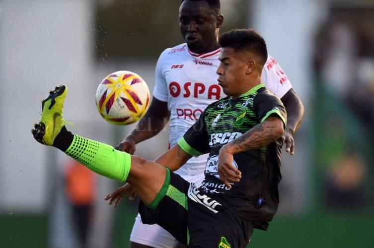 Unión empató con Defensa y sigue prendido en la pelea por la Sudamericana