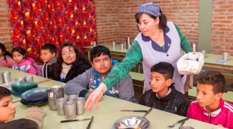 Se incrementó un 37% el valor de las raciones  
