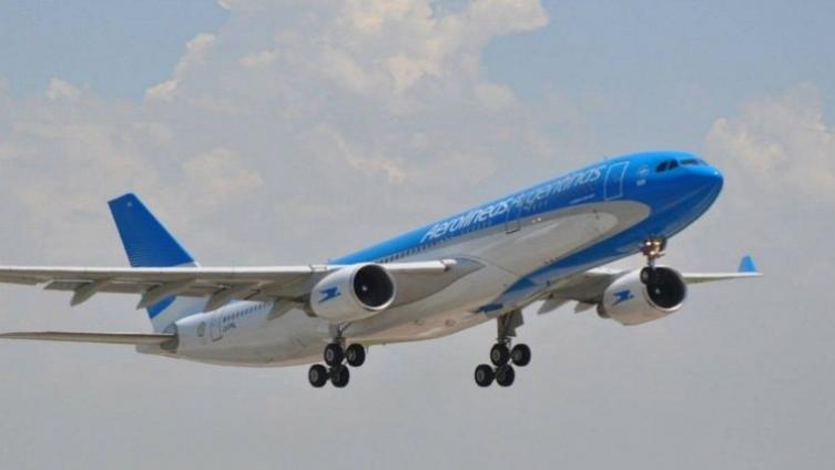 Pilotos de aviones se suman al paro del martes 30 de abril