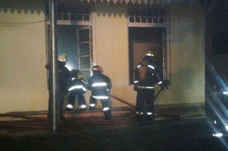 Un rayo provocó un incendio en el hospital de Villa Guillermina