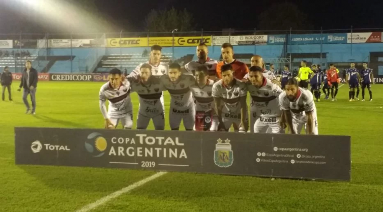 Un tiempo le alcanzó a Colón para ganarle a un diezmado Acassuso y pasar de fase en la Copa Argentina