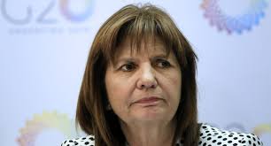 Bullrich quiere que los gremios que organizaron el paro paguen $23 millones