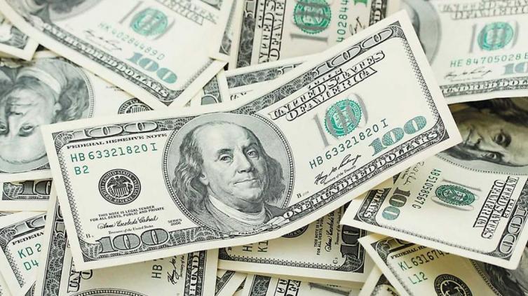 Inventó un algoritmo para predecir el precio del dólar