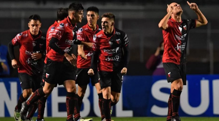 El historial de Colón jugando en Uruguay por torneos internacionales