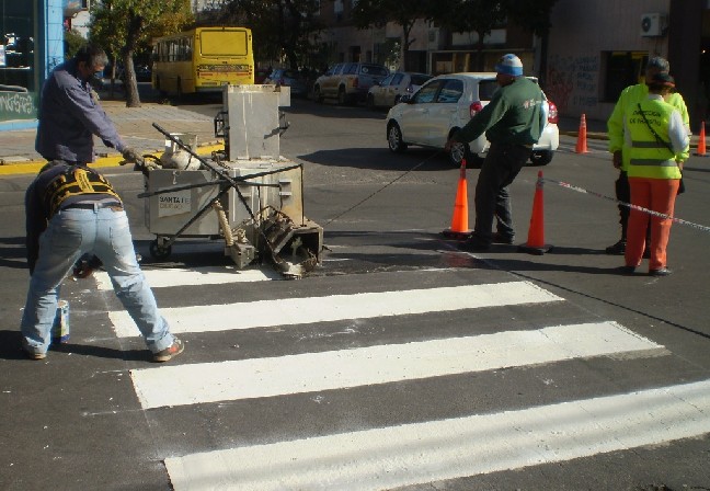 Reducciones de calzada y desvíos de colectivos 