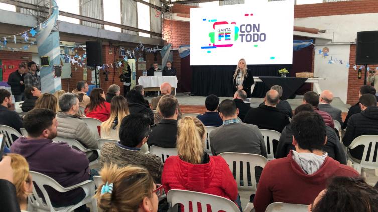 La provincia licitó la compra de cañerías 