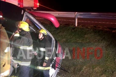 Volcó un micro con adolescentes argentinos en Uruguay: hay heridos