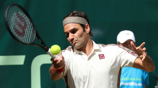 Federer agranda su leyenda en Halle y llega con fuerza a Wimbledon