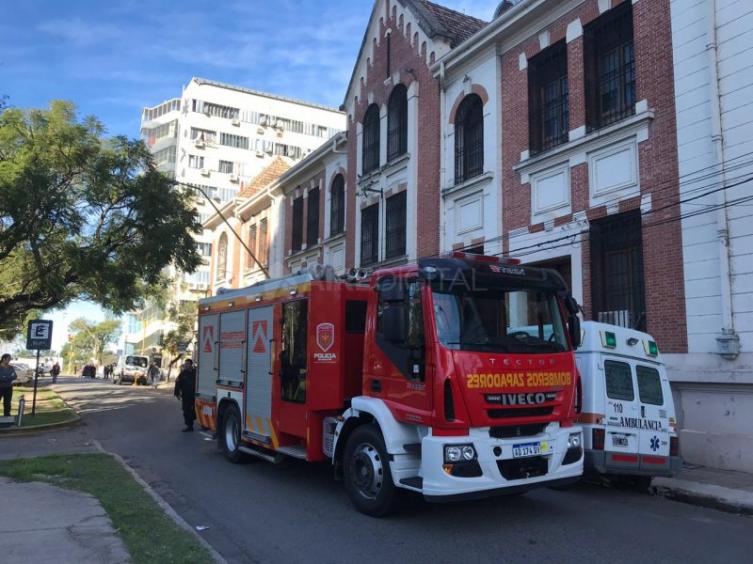 Presas prendieron fuego colchones