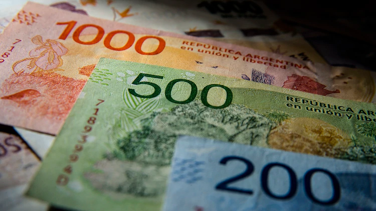 Cuatro alternativas financieras para invertir el aguinaldo y ganarle a la inflación