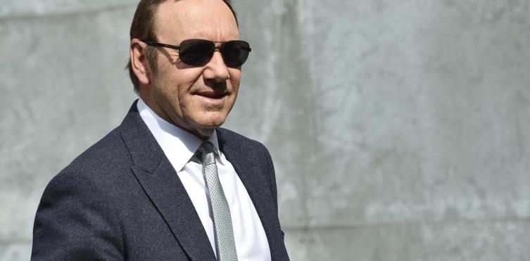 Kevin Spacey: retiraron los cargos en su contra en un caso de acoso sexual