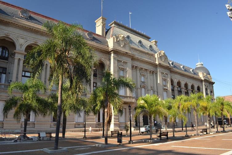 ATE pide paritarias por el pase a planta de contratados