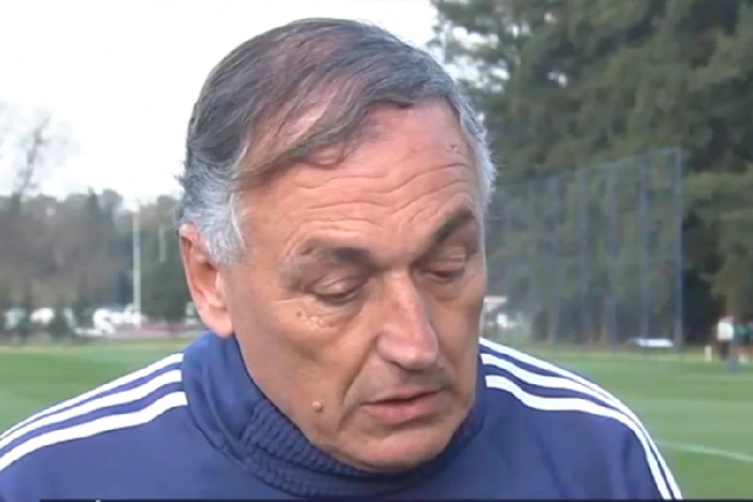 Carlos Borrello explicó por qué dejó afuera a las figuras de la Selección femenina