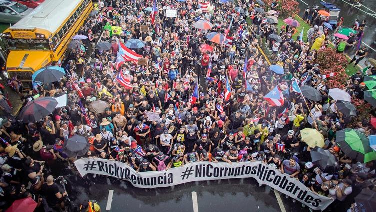 Otra manifestación masiva en reclamo de la renuncia del gobernador