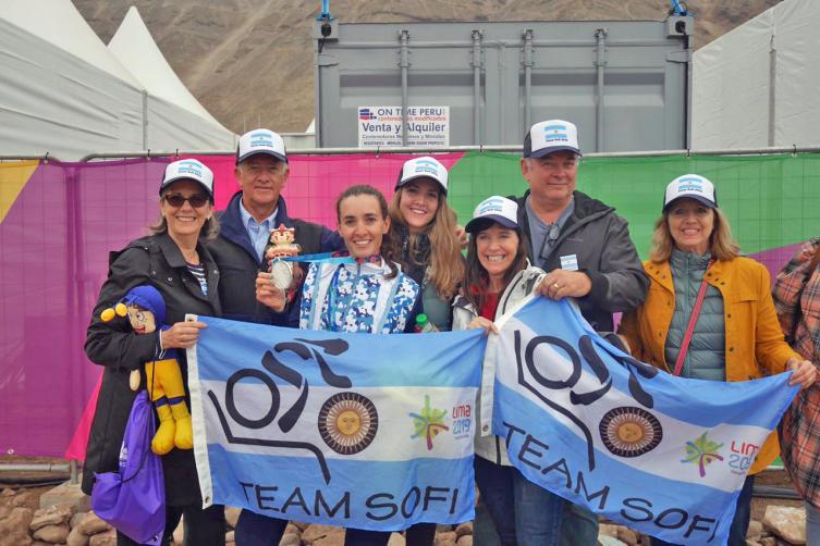Sofía Gómez Villafañe se llevó la medalla de plata en ciclismo de montaña