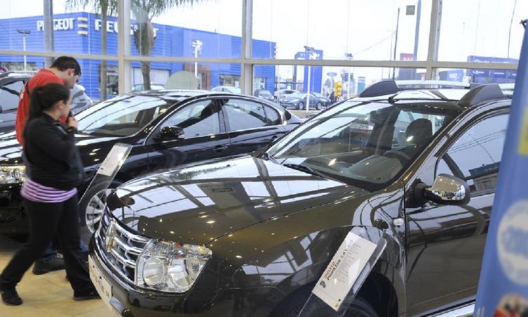 Extienden a agosto el plan 0km para comprar autos