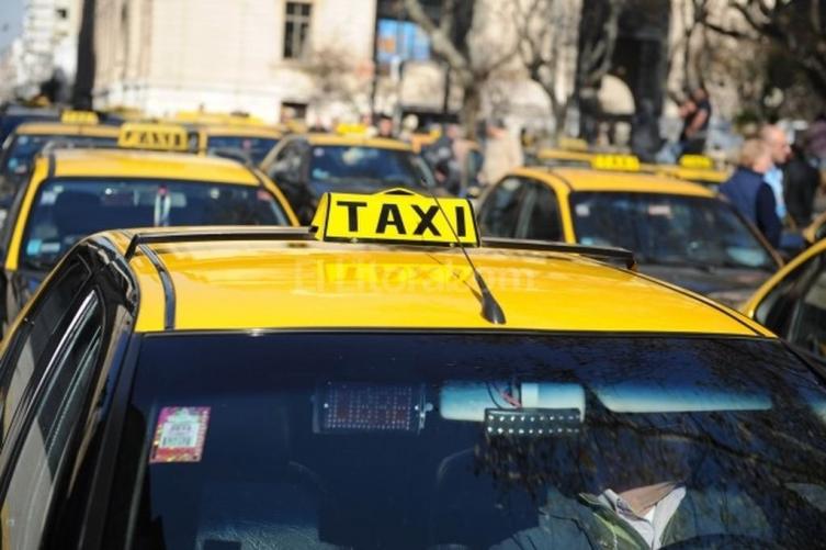 Asaltaron a un taxista en barrio Barranquitas