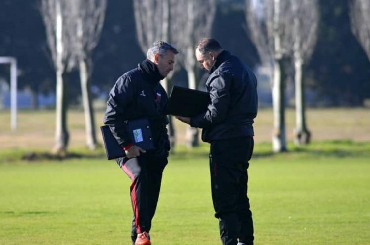 Colón prepara el viaje a Venezuela en medio de la crisis deportiva