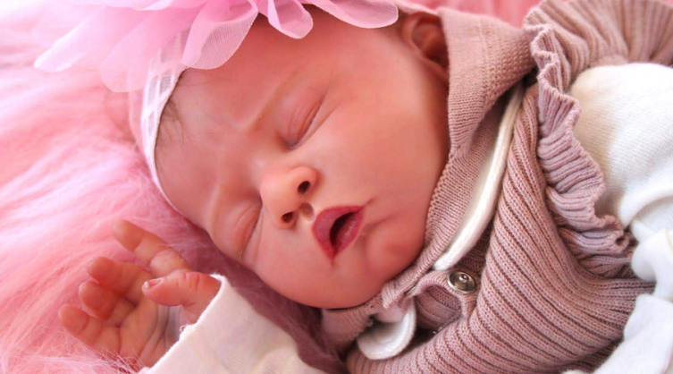 Bebés reborn, los muñecos hiperrealistas que causan furor en el mundo