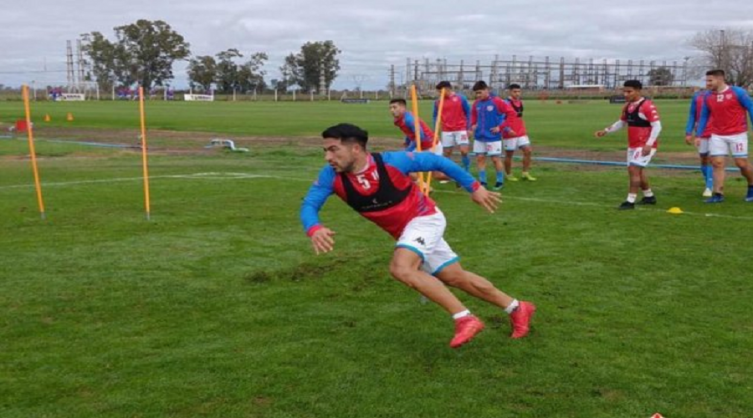 Madelón dejó afuera del equipo titular a Chaco Acevedo
