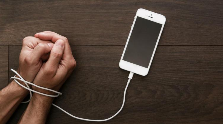 ¿Cuántas horas pasamos los argentinos en Internet?