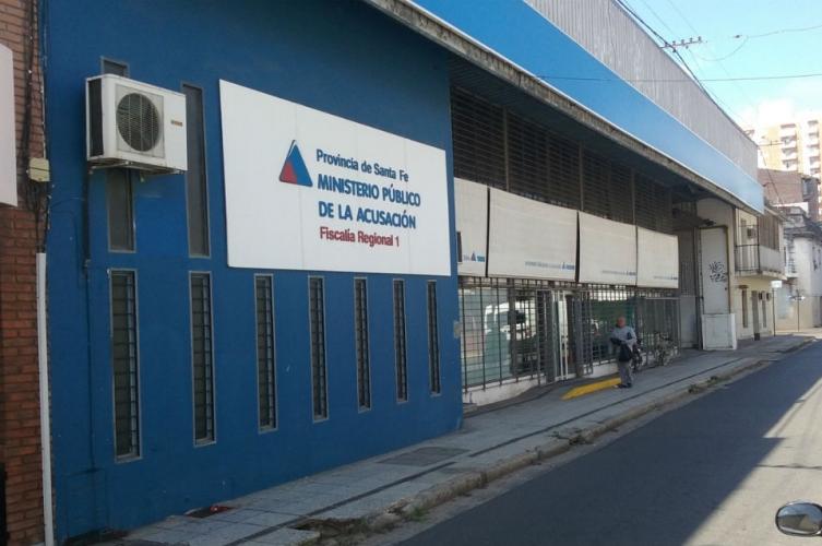 Investigan a una mujer por abusar sexualmente del amigo de su hija