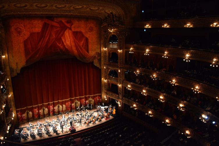 Ovación para la Sinfónica santafesina en el Teatro Colón 