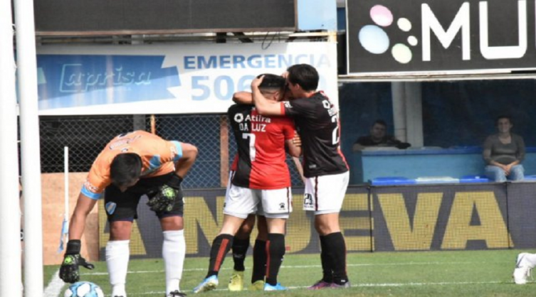 Copa Argentina: Colón por fin mostró fútbol y goleó a Sol de Mayo para meterse en octavos de final
