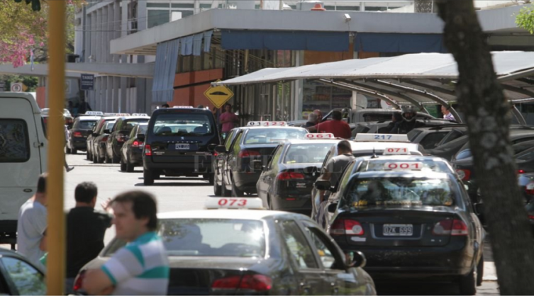 Taxistas piden un incremento de la tarifa de un 22 %