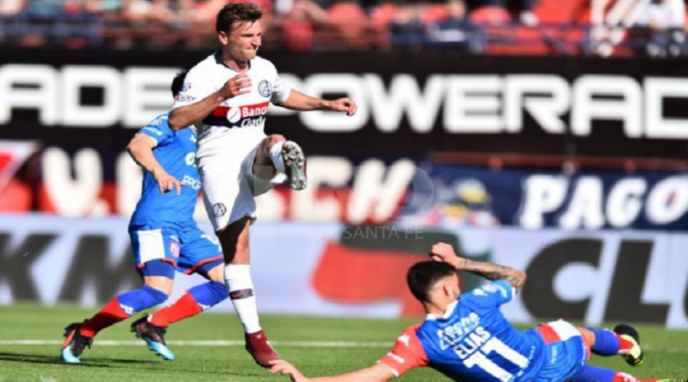 Unión no pudo ante San Lorenzo y le provocó la tercera derrota consecutiva