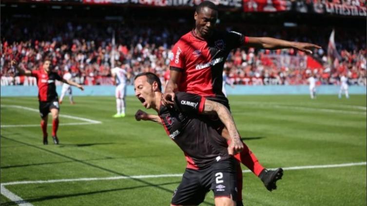 Newell ´s tuvo una actuación convincente ante Huracán