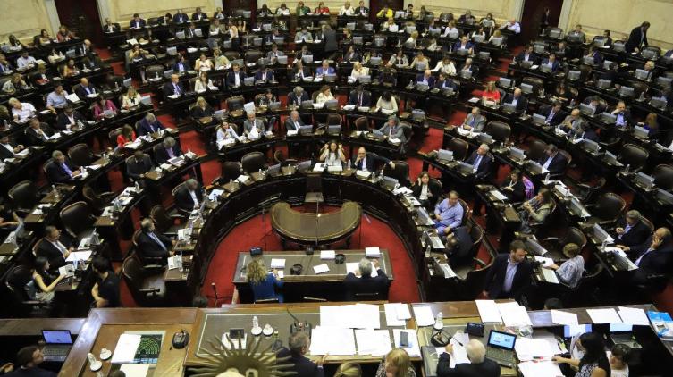 Con aval oficialista, se debate la emergencia alimentaria