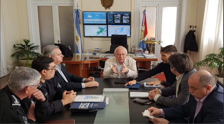 El gobernador encabezó reuniones en el Ministerio de Seguridad 